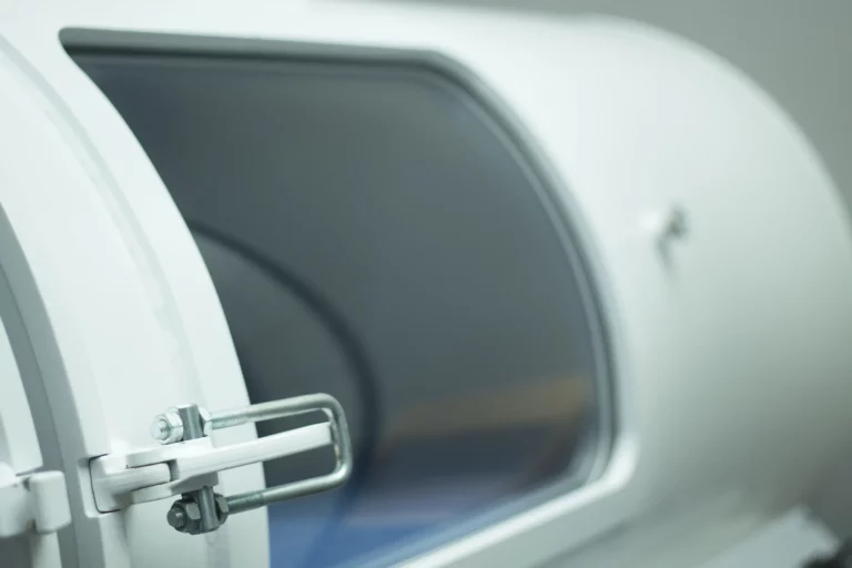 Medical Isolation Chamber (2)