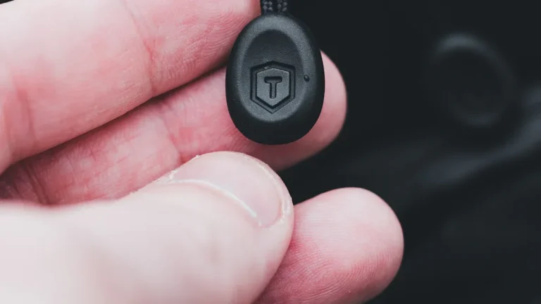 How to Test Airtight Zippers: IPX7, EN ISO 12402 and Other Key Standards Explained