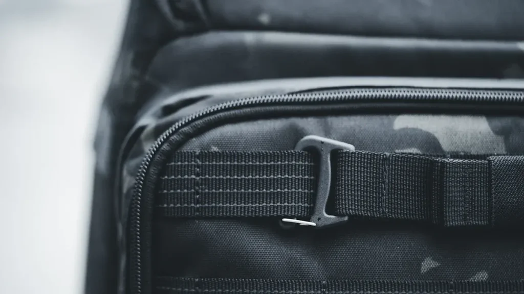 AquaSeal vs Standard Coil Zippers: When Do You Need Real Waterproofing?