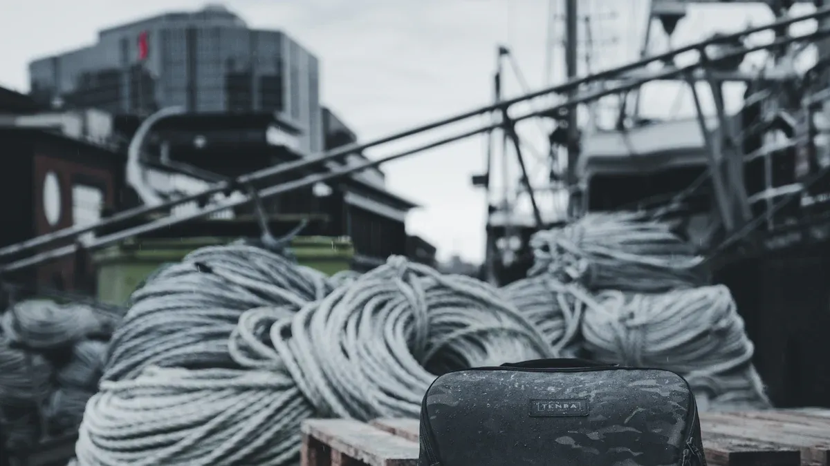 Beyond Unit Price: Calculating TCO for Waterproof/Airtight Zippers