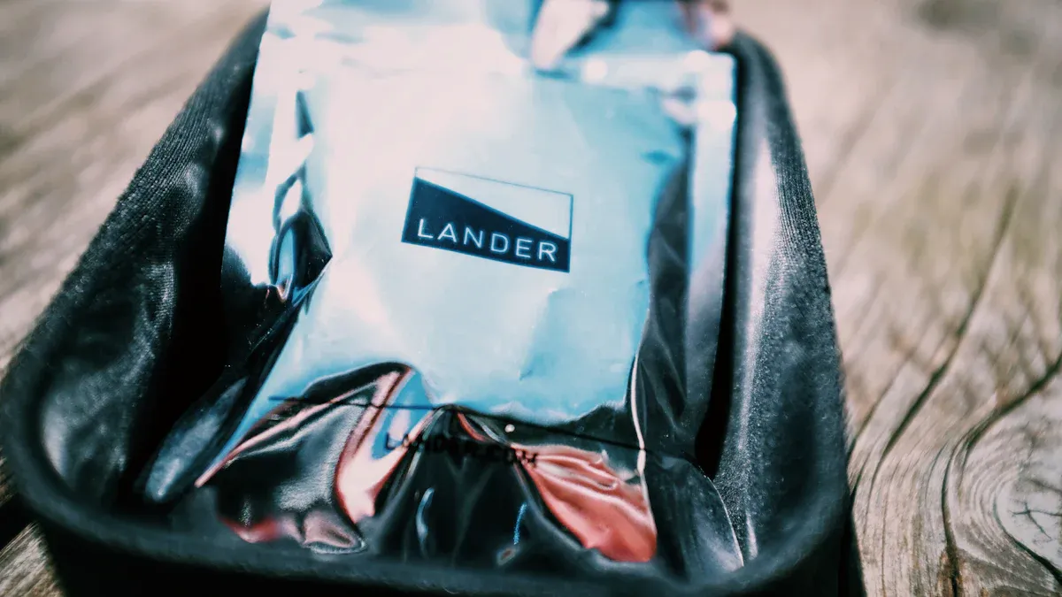 ZIZIP Waterproof Zipper: Comprehensive Comparison between TPU and PU