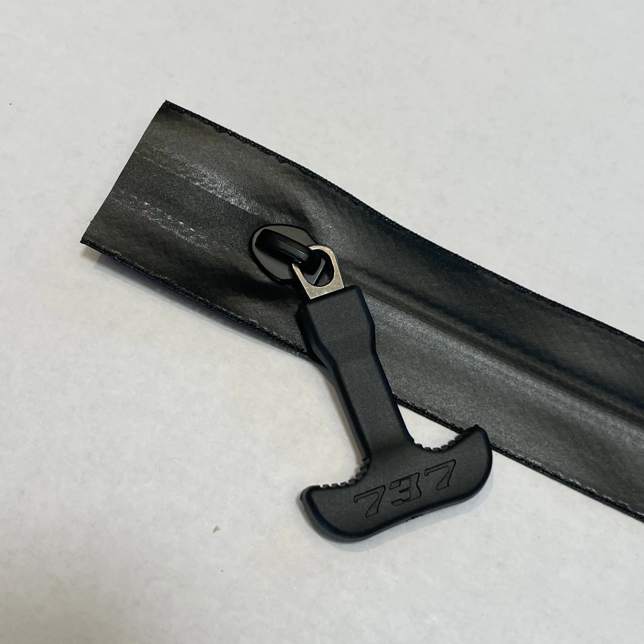 Choosing Between IPX5, IPX7 and IPX8 for Your Application: A Zipper Specification Guide